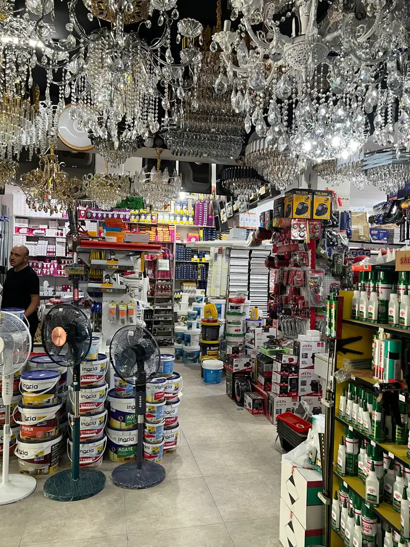 DiyorStroy do‘koni: savdo zali